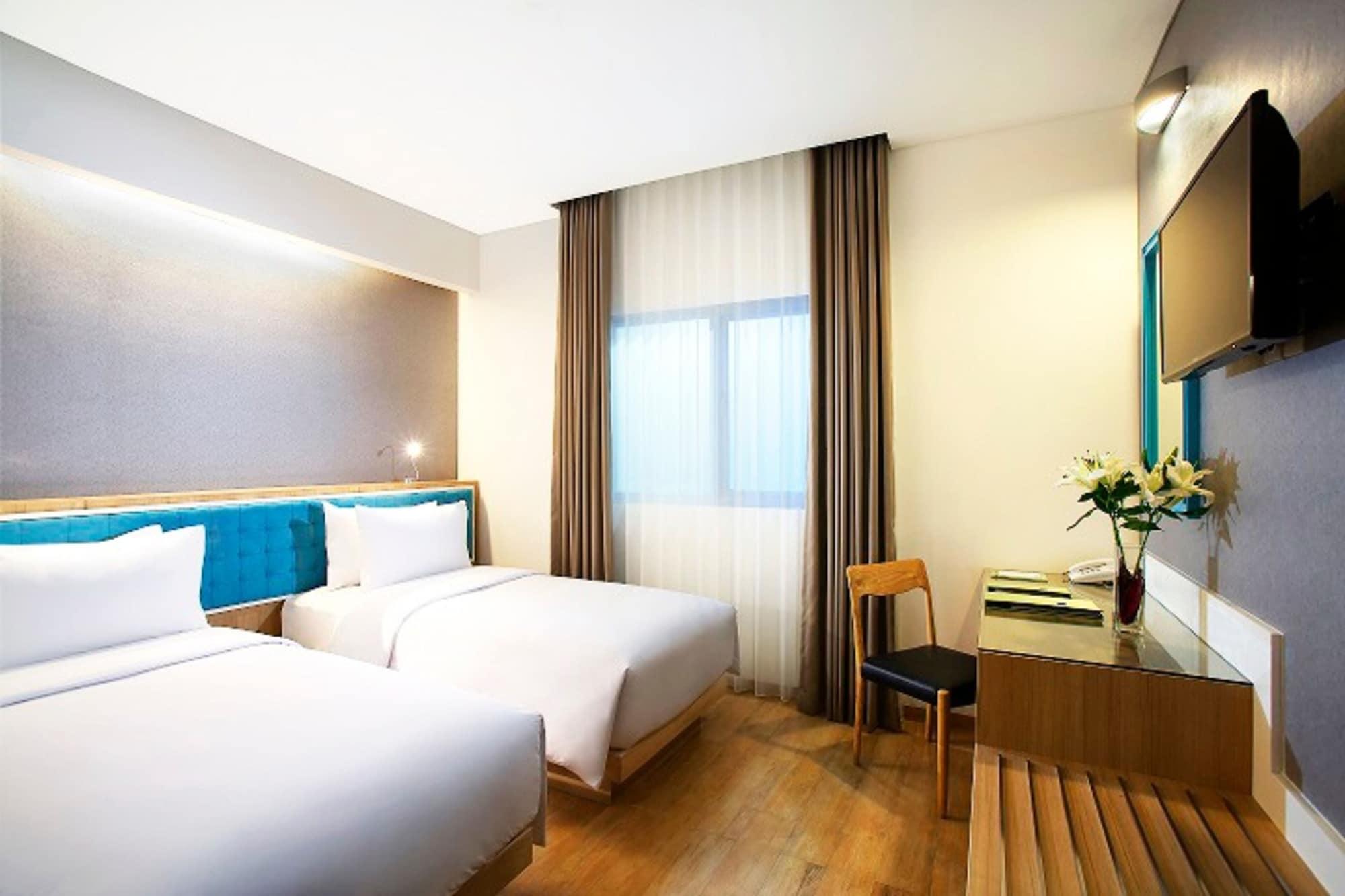Hotel Santika Kelapa Gading Jakarta Exterior photo