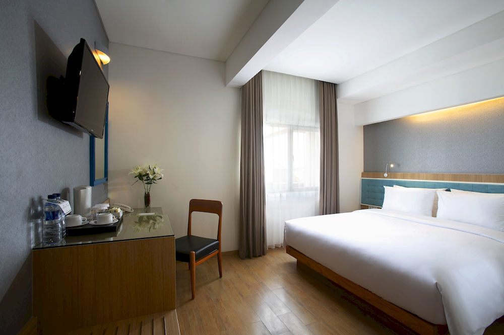 Hotel Santika Kelapa Gading Jakarta Exterior photo